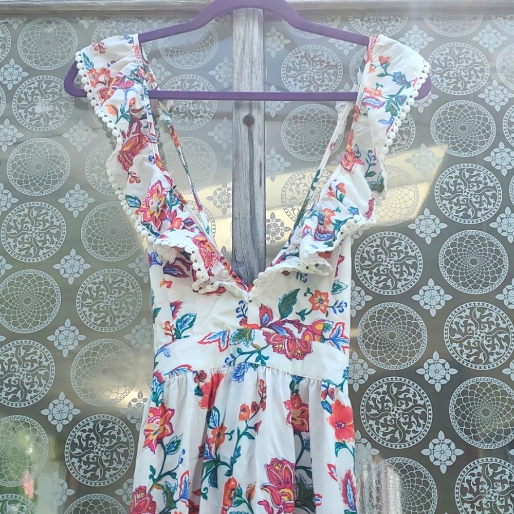 Forever 21 floral maxi dress Small